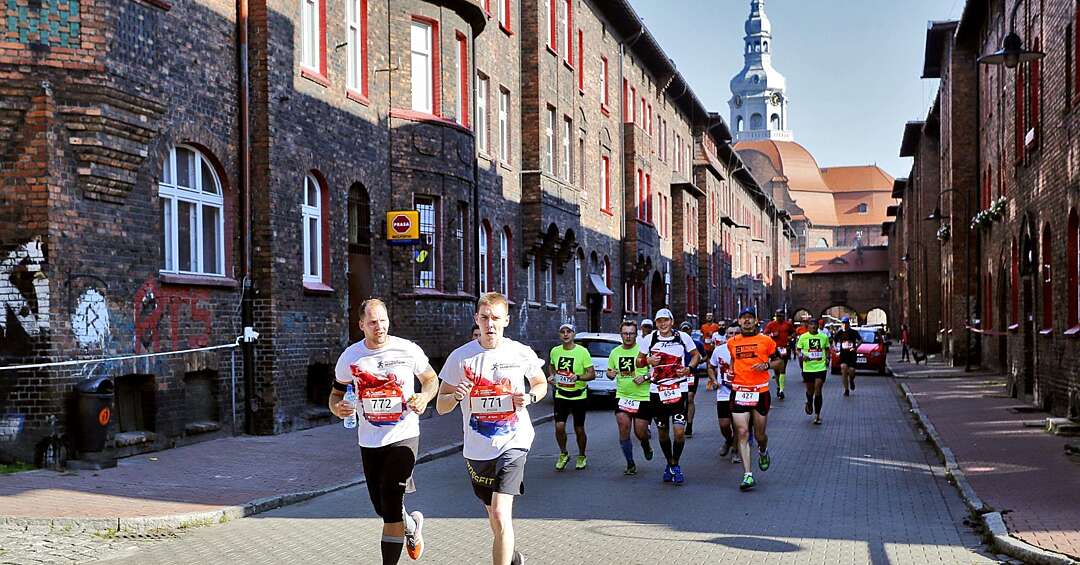 Silesia Marathon 2025 odbędzie się 5 października. Biegacze na ulicach m.in. Katowic. Wykaz zamkniętych ulic i zmian