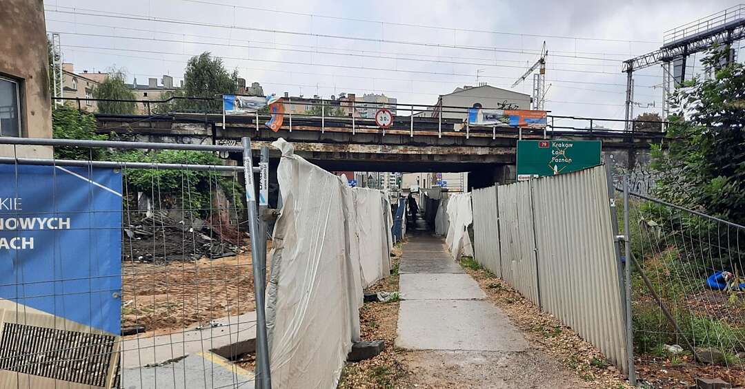 Katowice. Stary wiadukt kolejowy nad ul. Graniczną czeka rozbiórka. Zakaz ruchu dla pieszych od 9 do 24 października