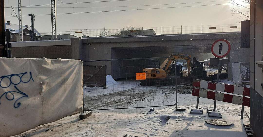 Katowice. Pierwszy etap otwarcia wiaduktu kolejowego nad ulicą Graniczną. Piesi będą mogli przejść już od 21 stycznia