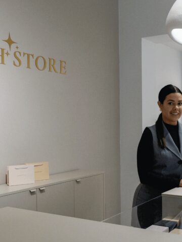 23.11 (w sobotę) w Katowicach odbyło się otwarcie pierwszego stacjonarnego sklepu Hannah Store Jewelry & Home. 23.11 (w sobotę) w Katowicach odbyło się otwarcie pierwszego stacjonarnego sklepu Hannah Store Jewelry & Home.