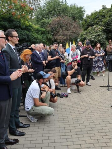 Galeria Artystyczna Katowice 02 kopia kopia Galeria Artystyczna Katowice 02 kopia kopia