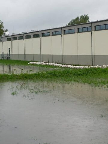 Lidl Zarzecze Katowice rzeka Mleczna Lidl Zarzecze Katowice rzeka Mleczna