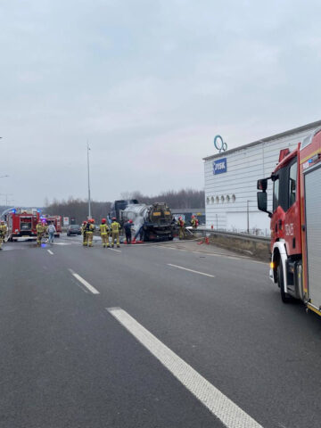 Pożar cysterny na autostradzie A4 Pożar cysterny na autostradzie A4