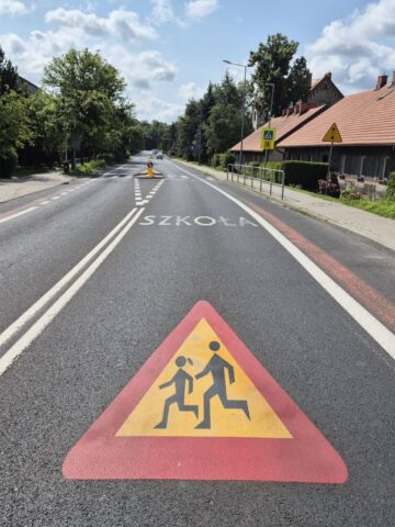 Znak uwaga dzieci przy szkołach, Katowice Znak uwaga dzieci przy szkołach, Katowice