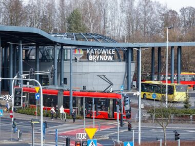 Rekord w centrach przesiadkowych w Katowicach Centrum Przesiadkowe Brynów