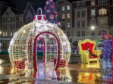 Ile kosztuje miasta blask świąt i kto woli kolędy w mroku? Dekoracje swiateczne Bytom