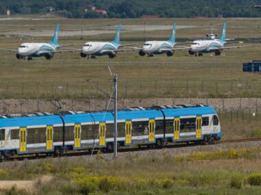Pociągi na lotnisko wyruszyły w trasę Pociag Kolei Slaskich Pyrzowice
