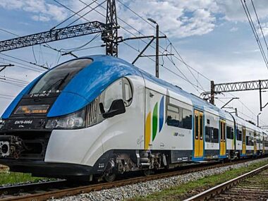 Pasażerowie chamieją. Coraz więcej przypadków agresji Pociag ks w tychach