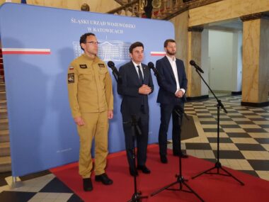 Ulewy nad woj. śląskim. Wojewoda: Jesteśmy przygotowani Wojewoda briefing