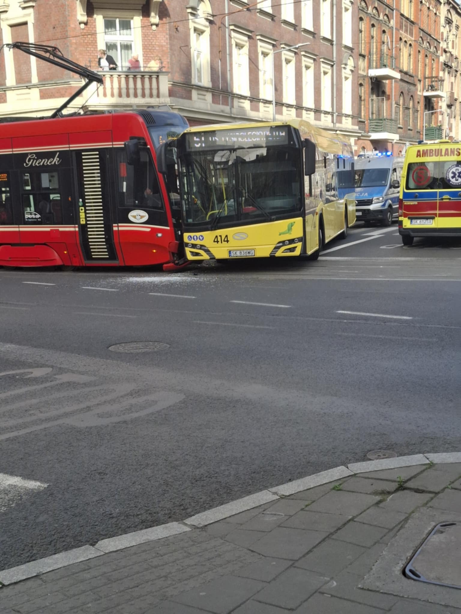 Zderzenia Katowice autobus tramwaj 03